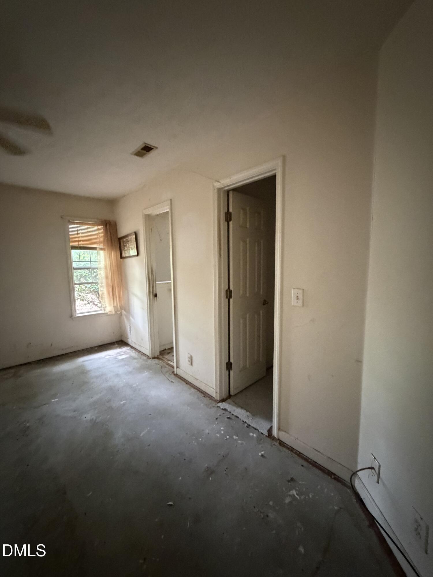9 Gate 10 Property Photo 17