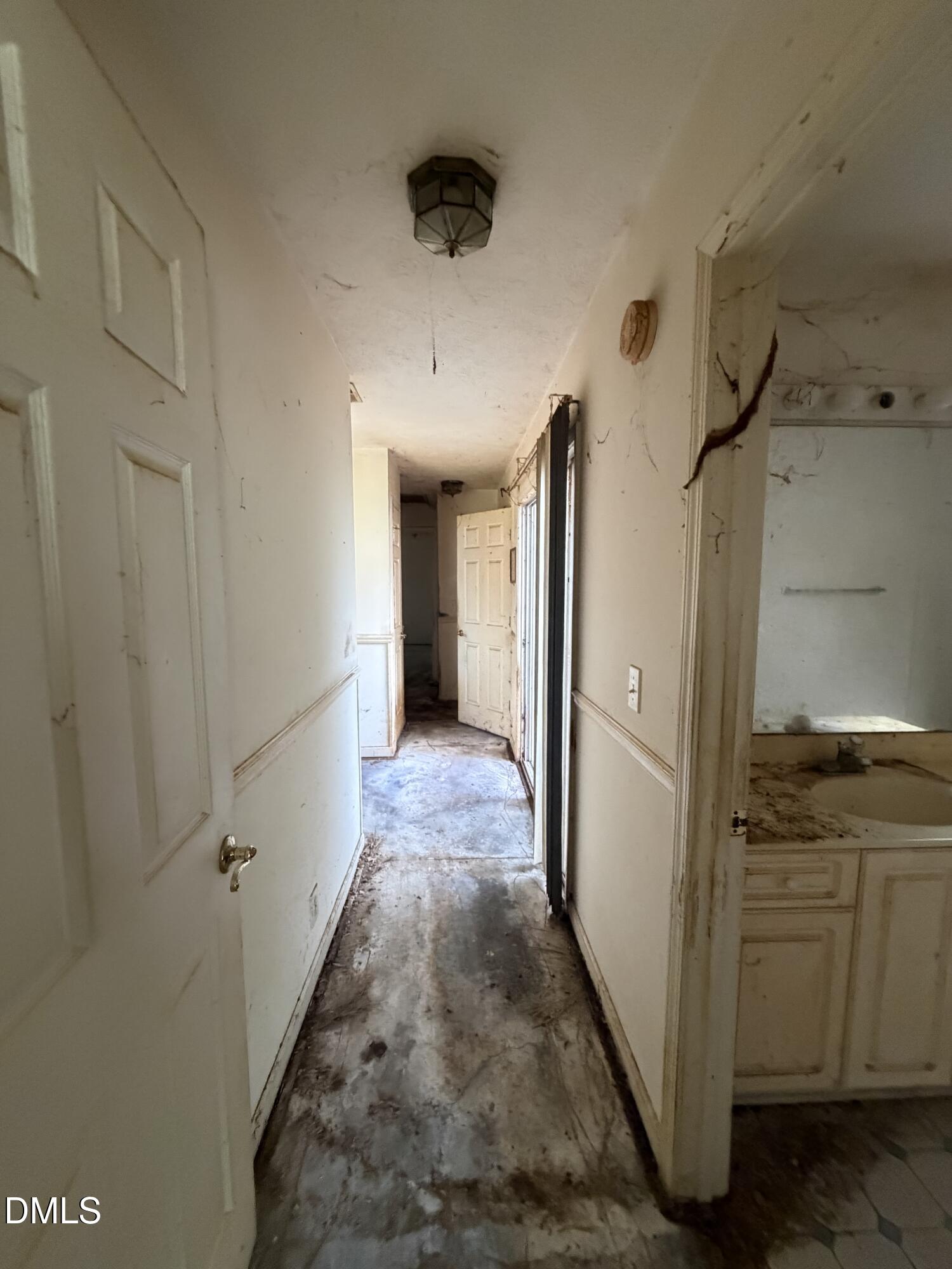 9 Gate 10 Property Photo 25