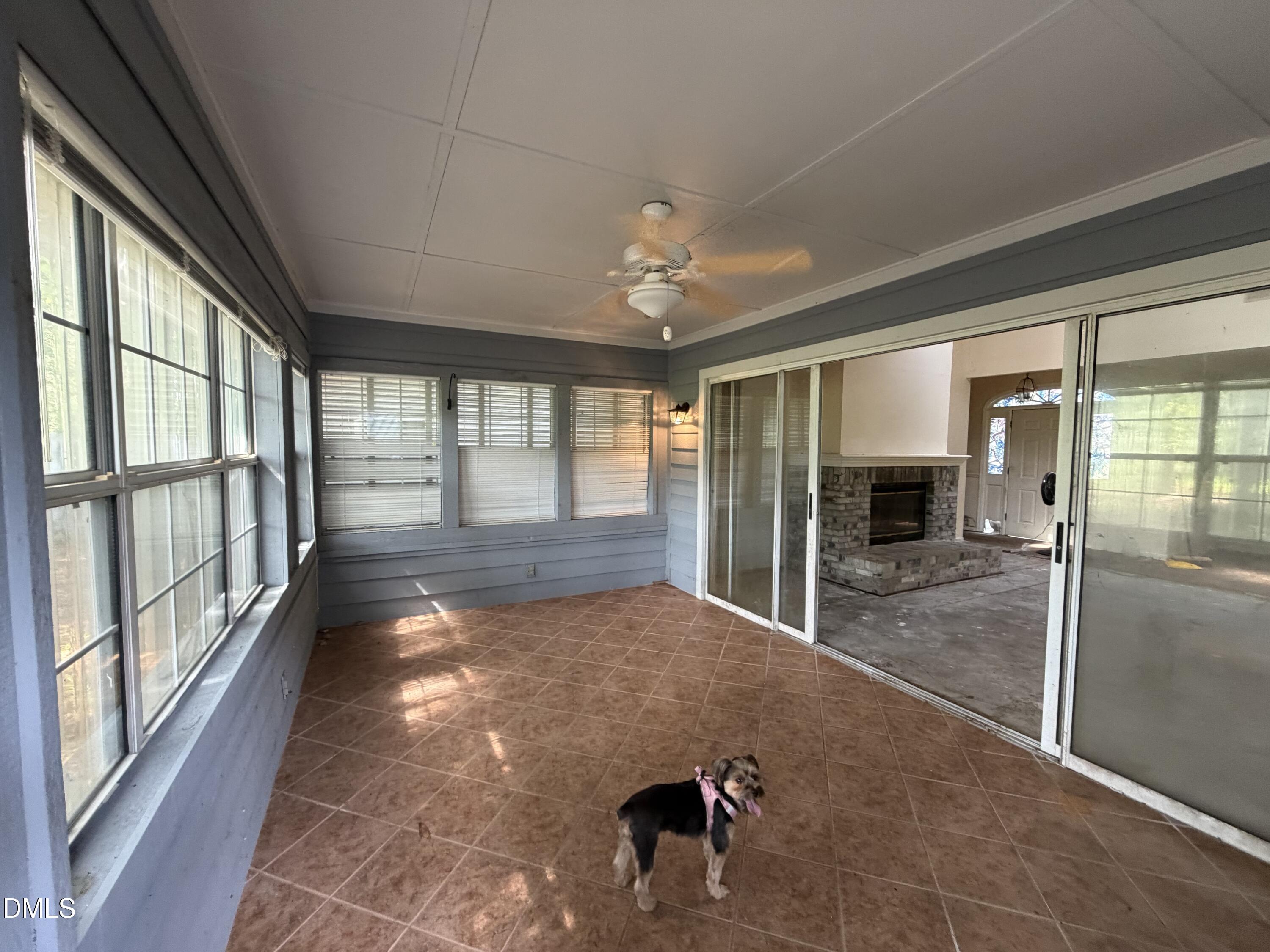 9 Gate 10 Property Photo 41