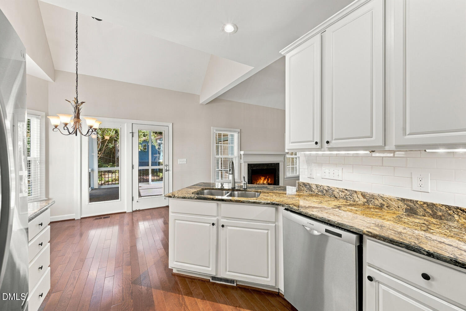 4508 Crabtree Pines Lane Property Photo 3