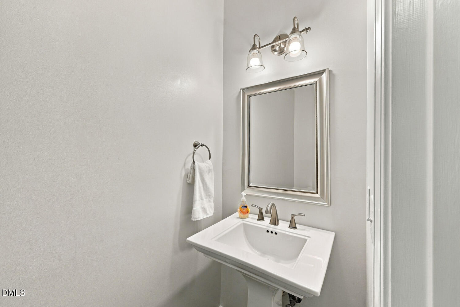 4508 Crabtree Pines Lane Property Photo 12