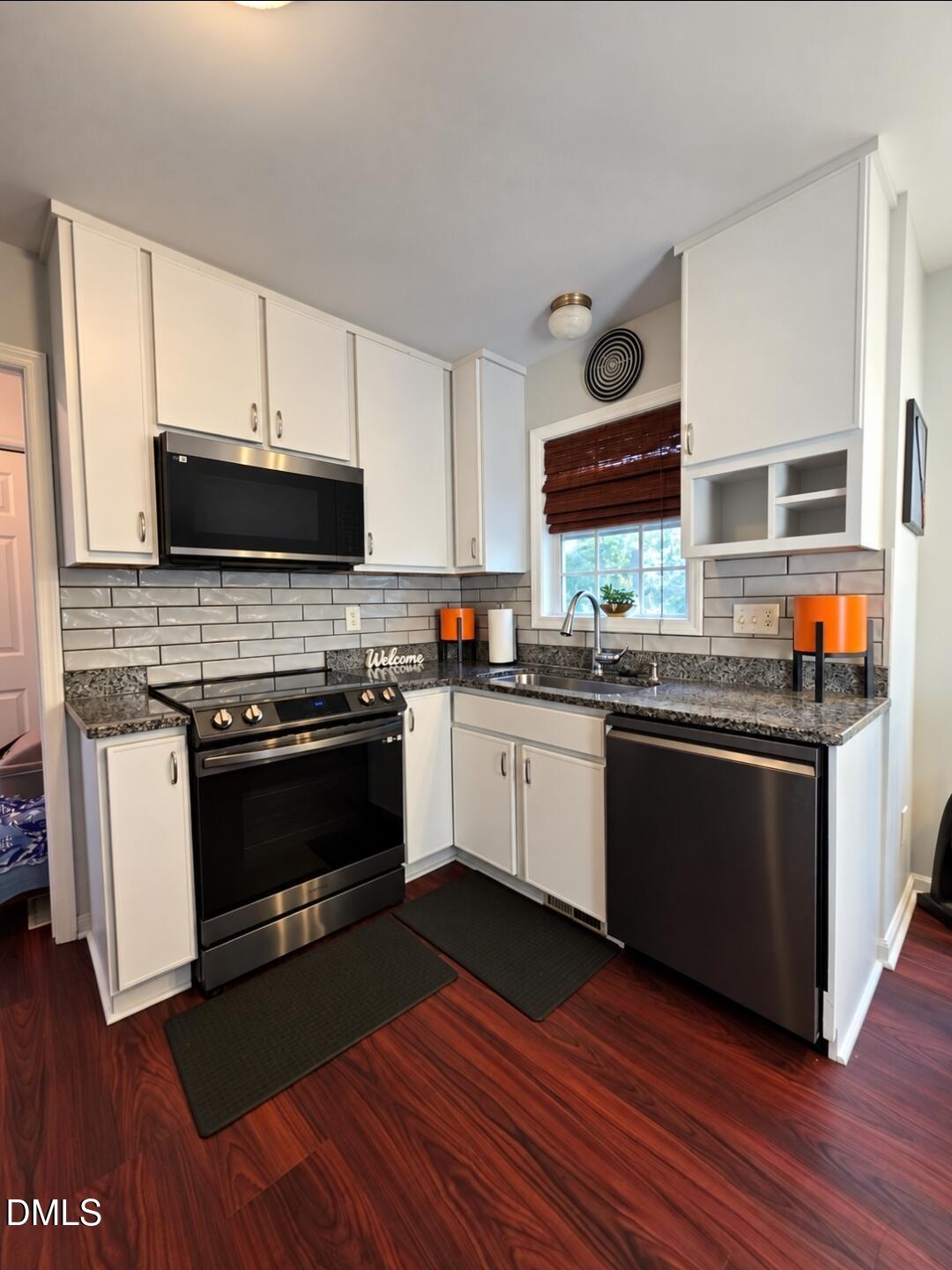 205 Spinel Lane Property Photo 8