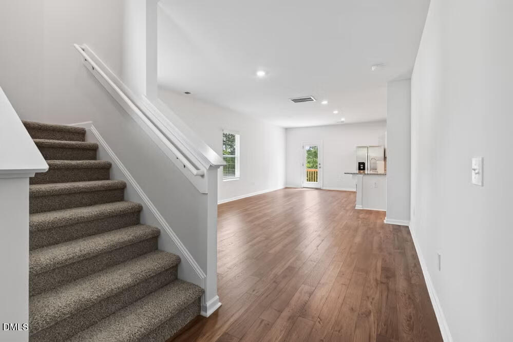 39 Royal Windsor Lane Property Photo 2