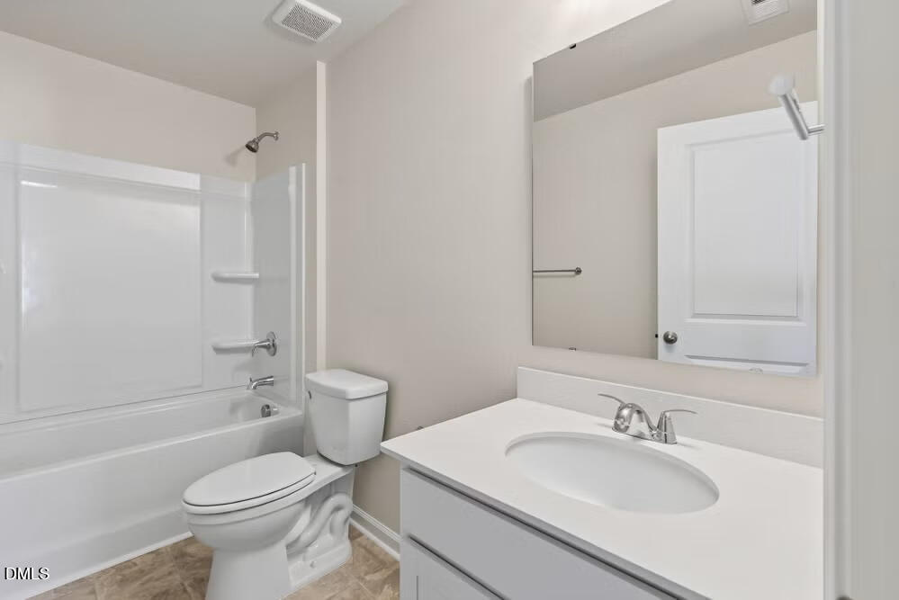 39 Royal Windsor Lane Property Photo 14