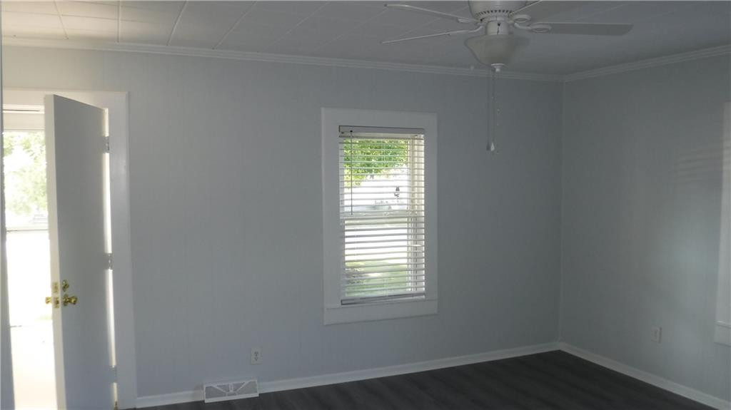 1631 Granville Street Property Photo 7