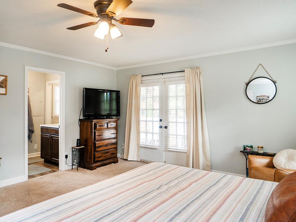 526 Johnson Avenue Property Photo 32