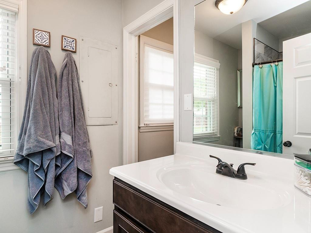 526 Johnson Avenue Property Photo 33