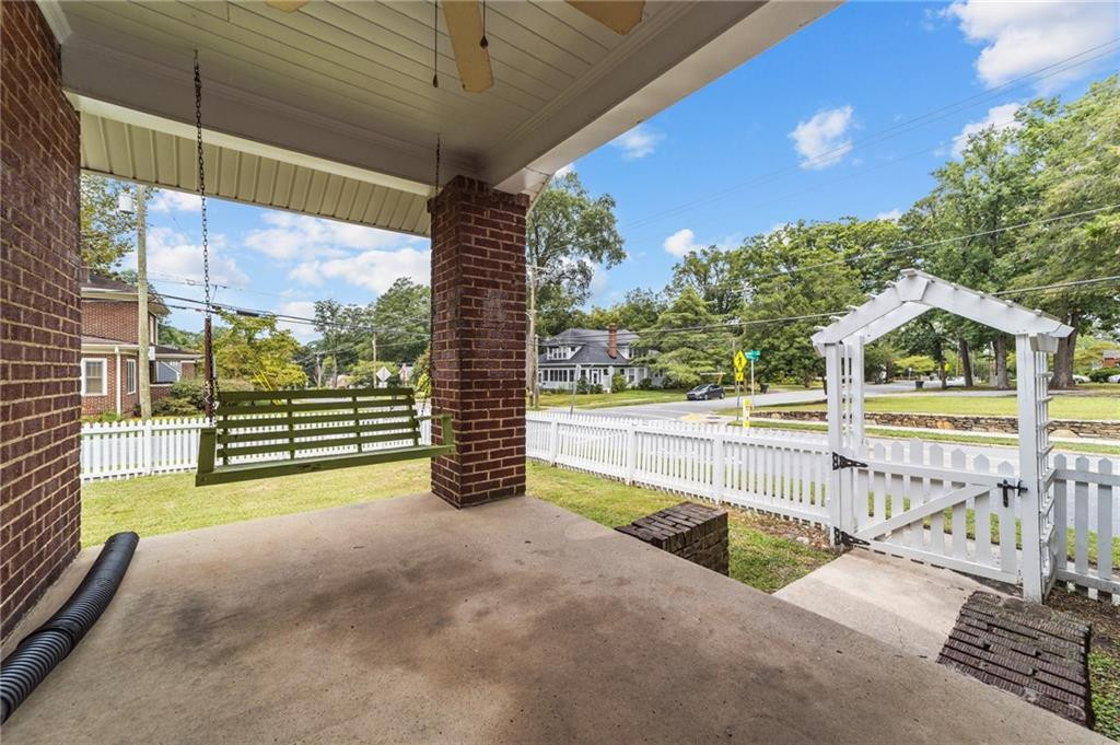 2321 Walker Avenue Property Photo 5