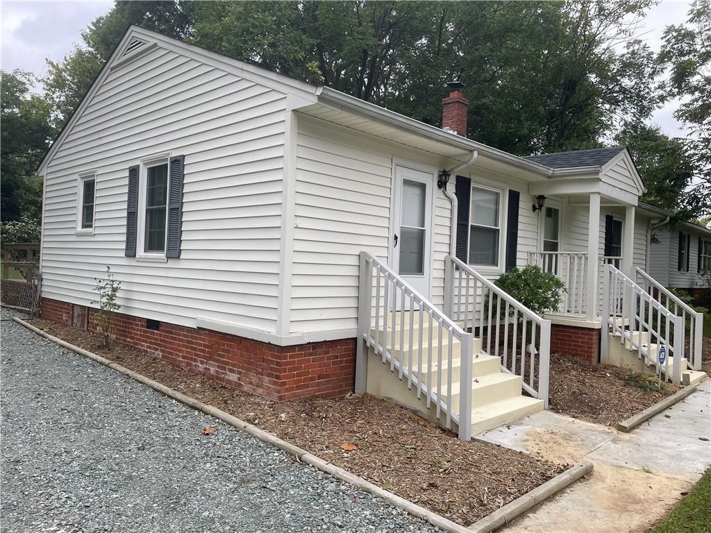 1737 Hedge Street Property Photo 2