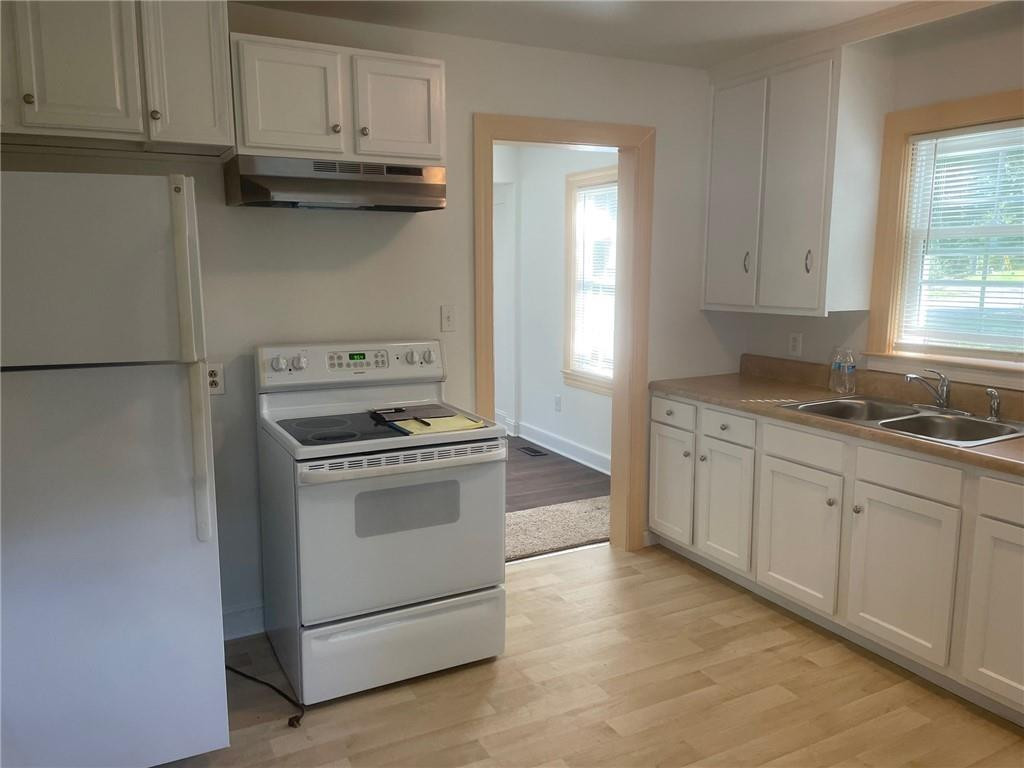 1737 Hedge Street Property Photo 4