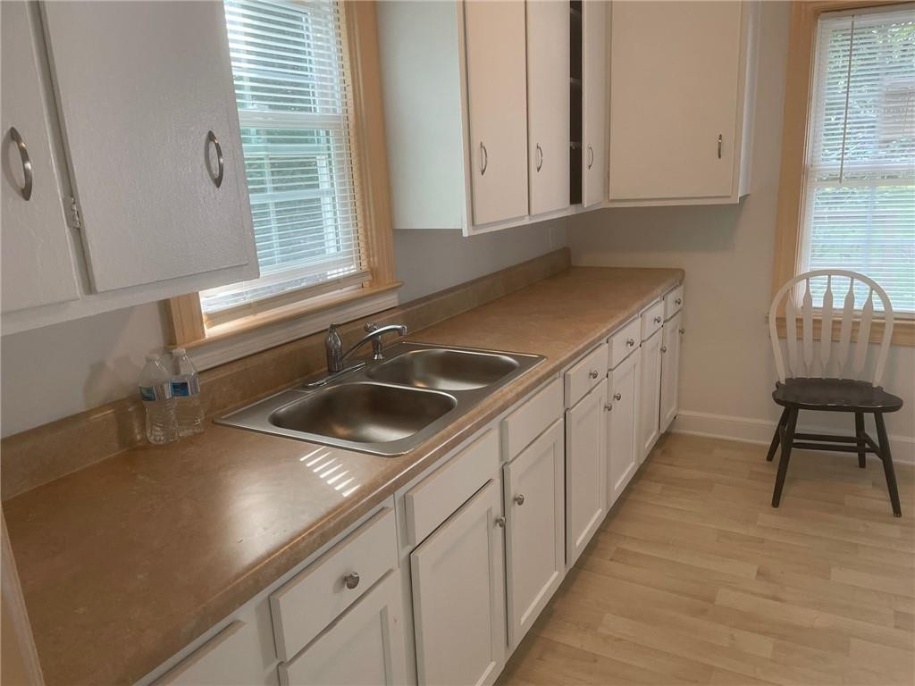 1737 Hedge Street Property Photo 6