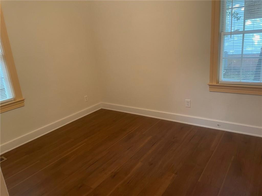 1737 Hedge Street Property Photo 9