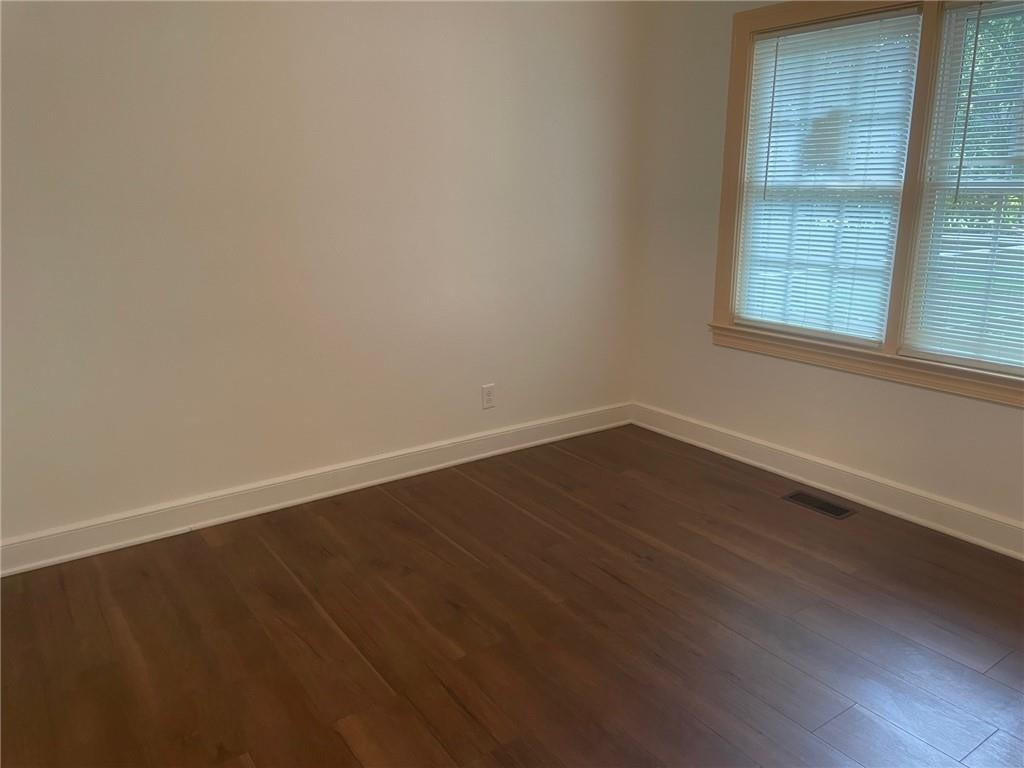 1737 Hedge Street Property Photo 10