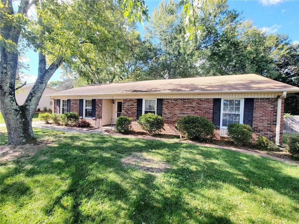 110 Old Farm Drive Property Photo 2