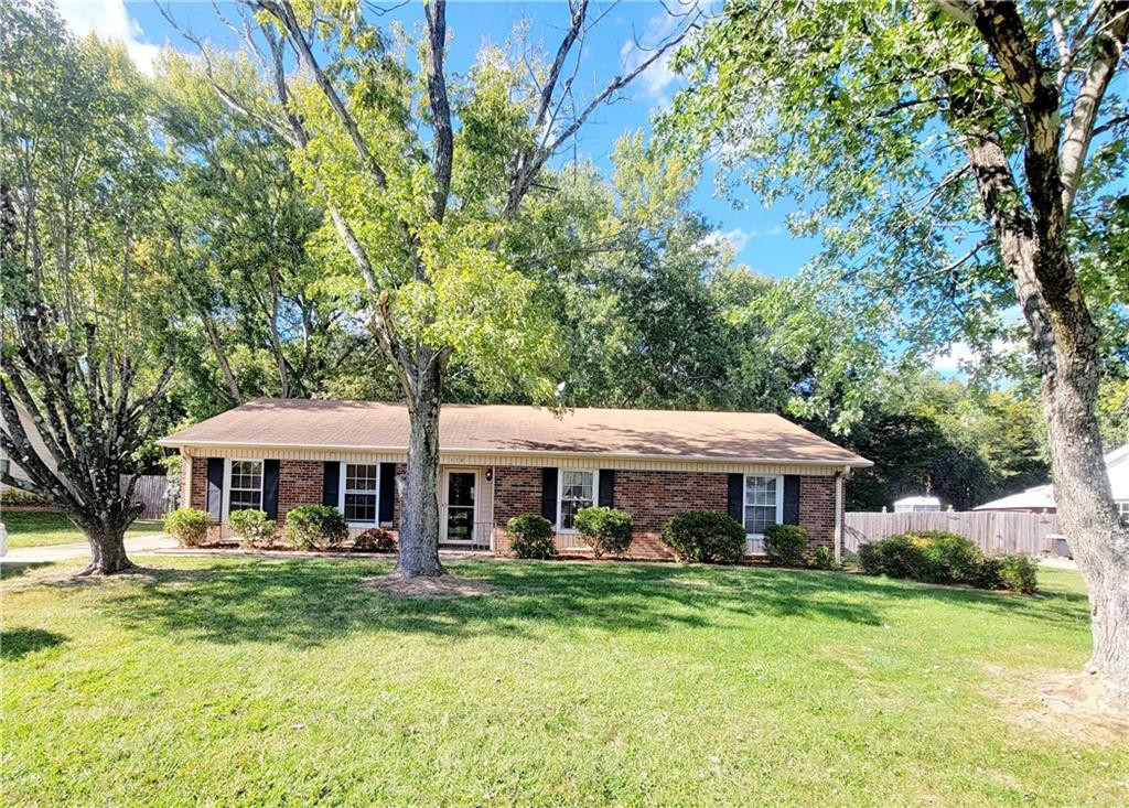 110 Old Farm Drive Property Photo 3