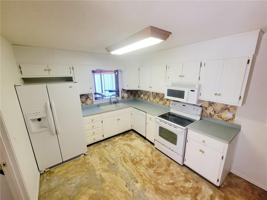 110 Old Farm Drive Property Photo 7