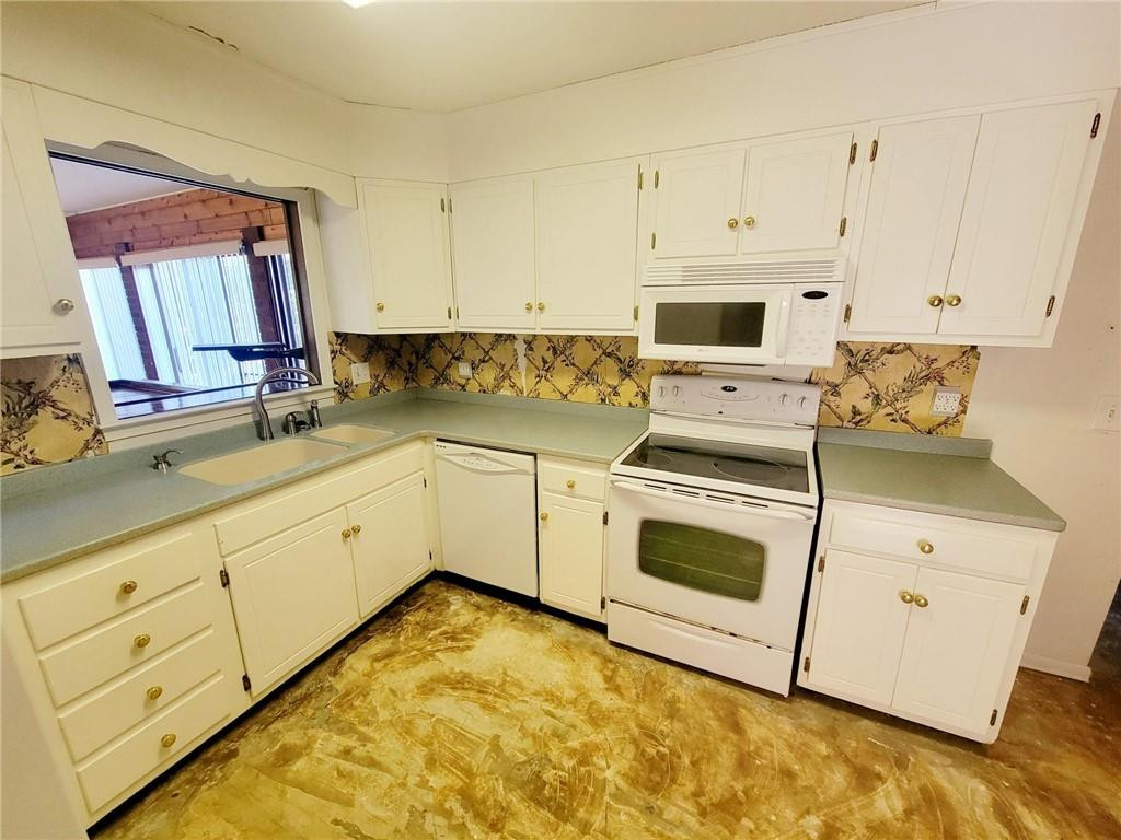 110 Old Farm Drive Property Photo 8