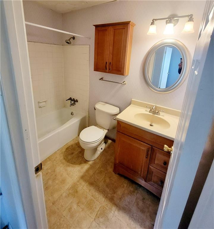 110 Old Farm Drive Property Photo 14