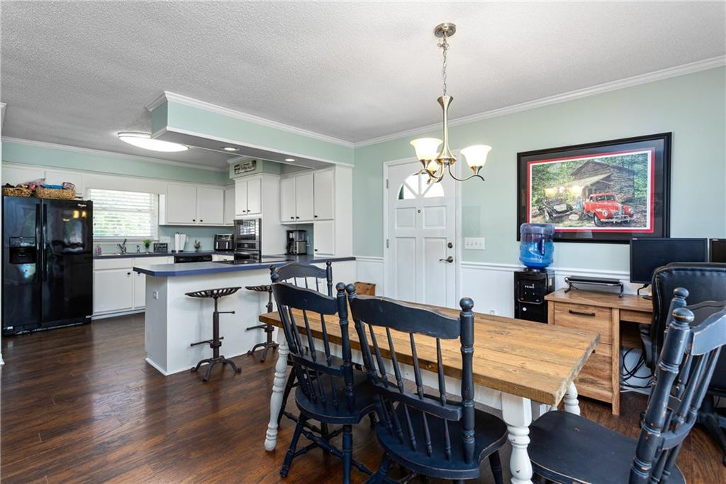 2048 Northcrest Drive Property Photo 11