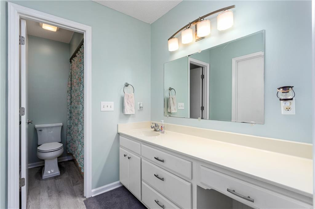 2048 Northcrest Drive Property Photo 18