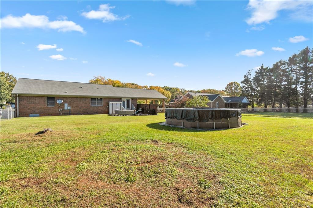 2048 Northcrest Drive Property Photo 28