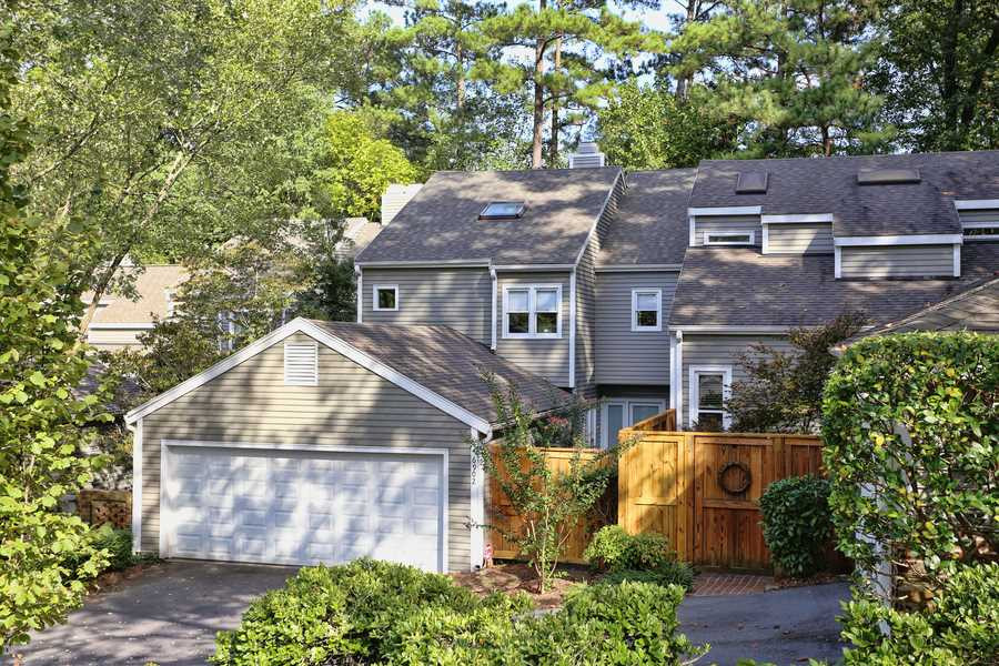 6902 Hunters Way Property Photo 1