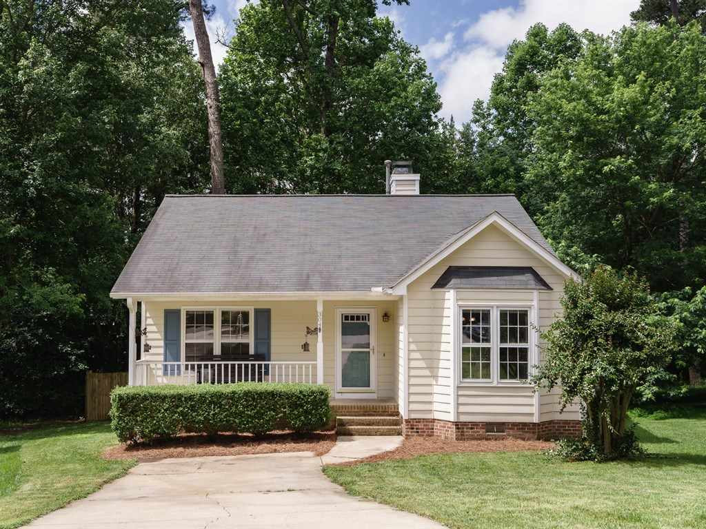 304 Wax Myrtle Court Property Photo 1