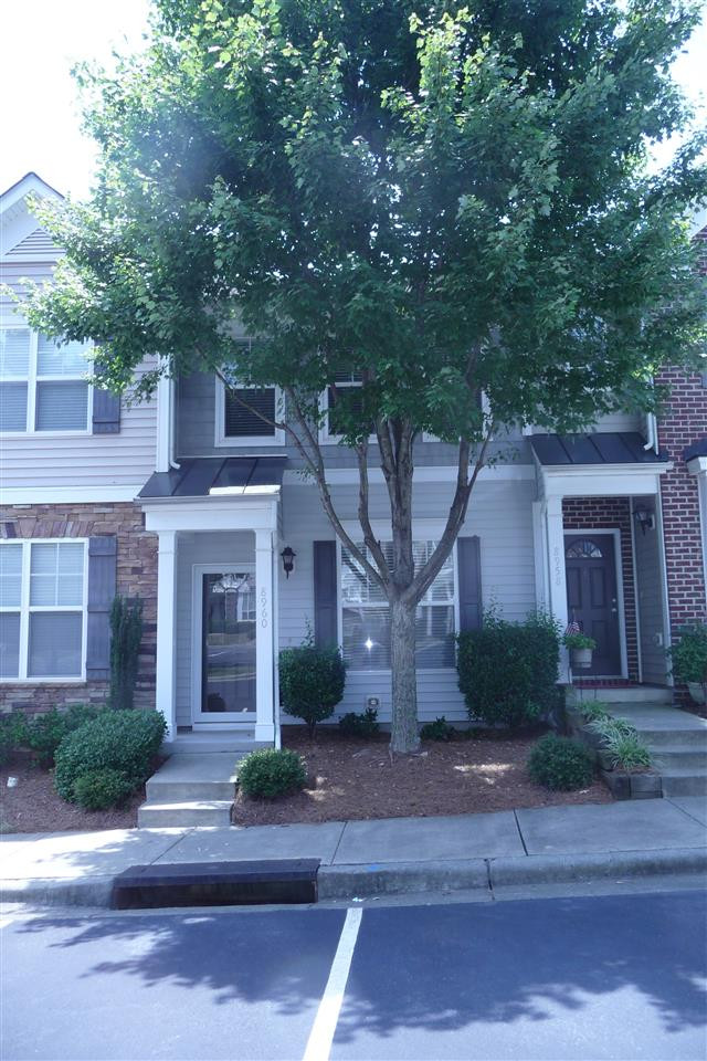 8960 Camden Park Drive Property Photo 1
