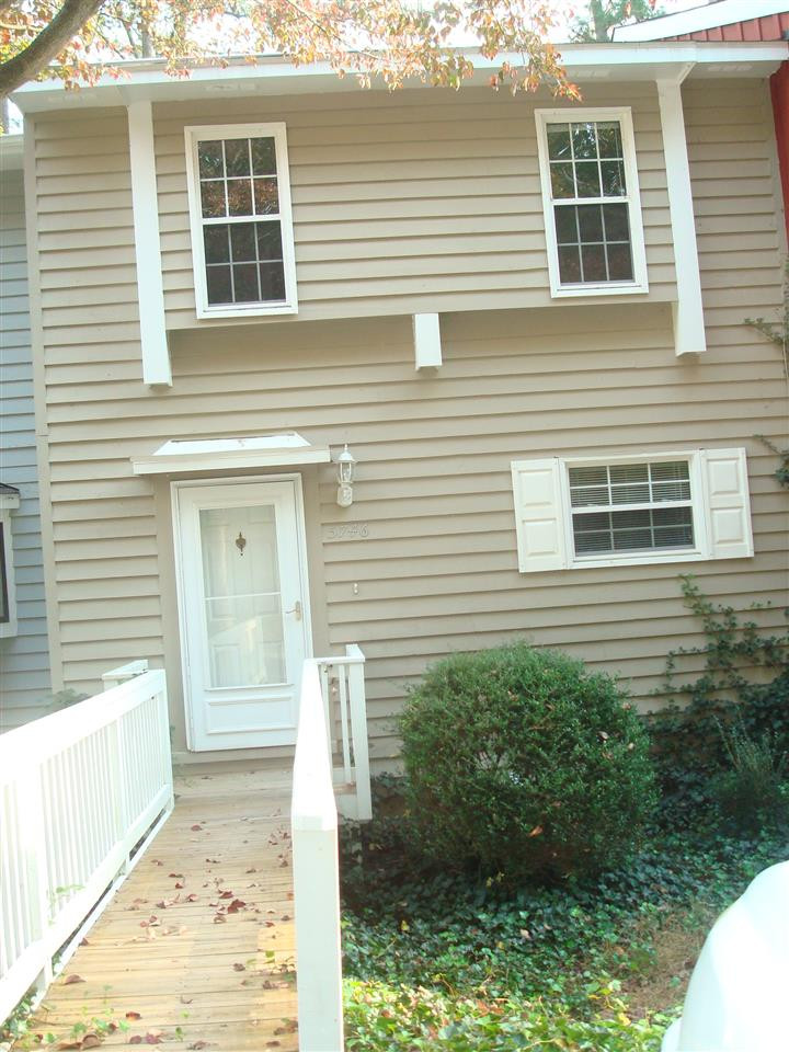 5746 Forest Lawn Court Property Photo 1