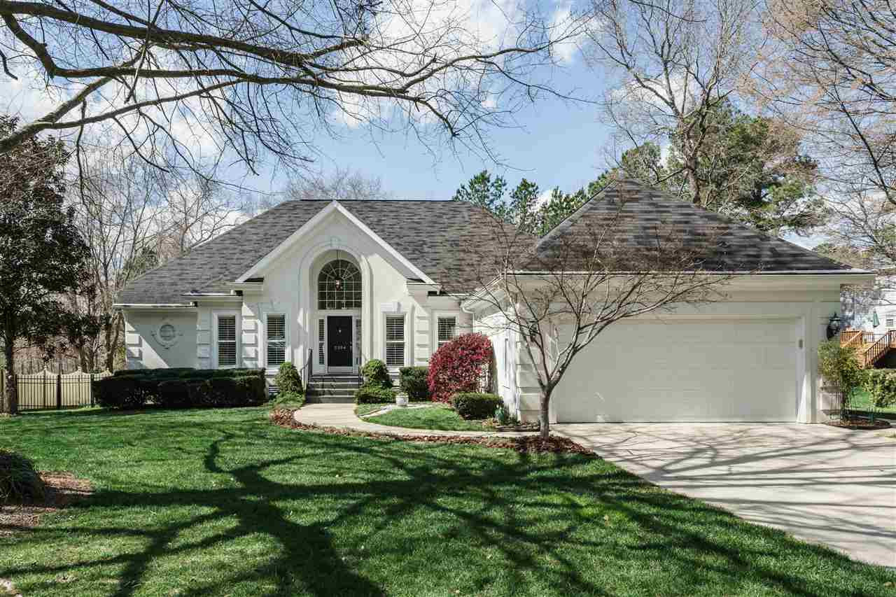 2204 Dreyfus Court Property Photo 1