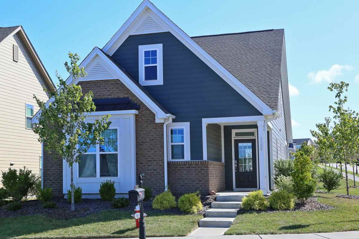 1102 Oatney Ridge Lane Property Photo 1