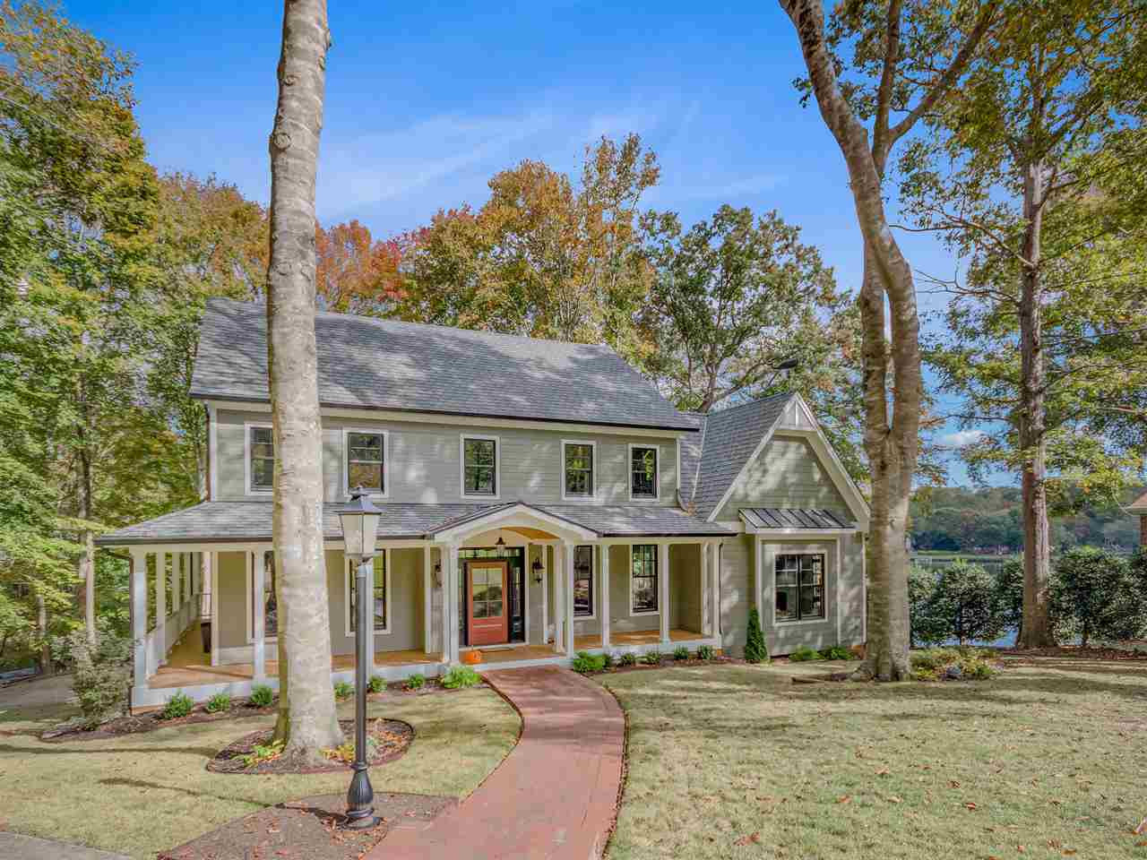 105 Loch Cove Lane Property Photo 1