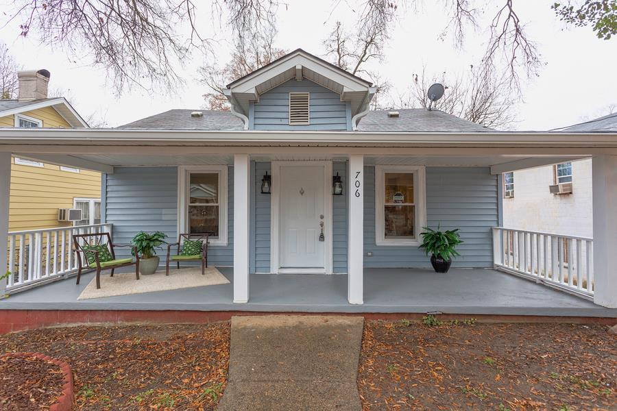 706 Dowd Street Property Photo 1