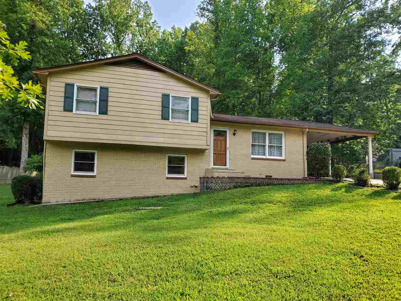 2805 Oak Ridge Court Property Photo 1