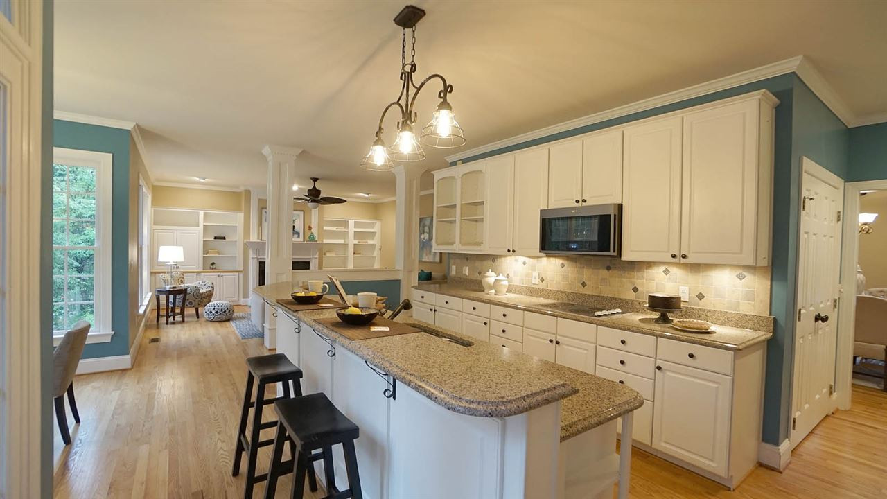 1100 Chilmark Avenue Property Photo 1