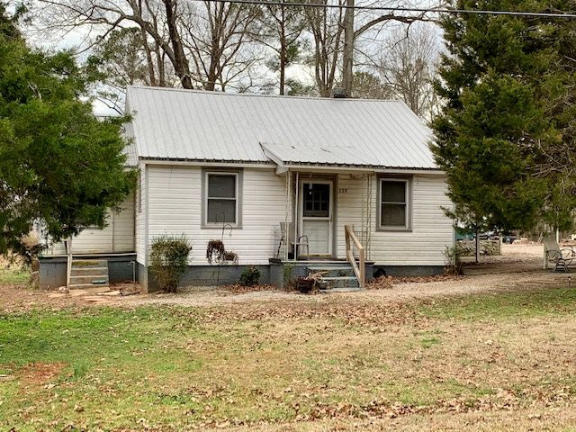 225 Red Hill Loop Road Property Photo 1