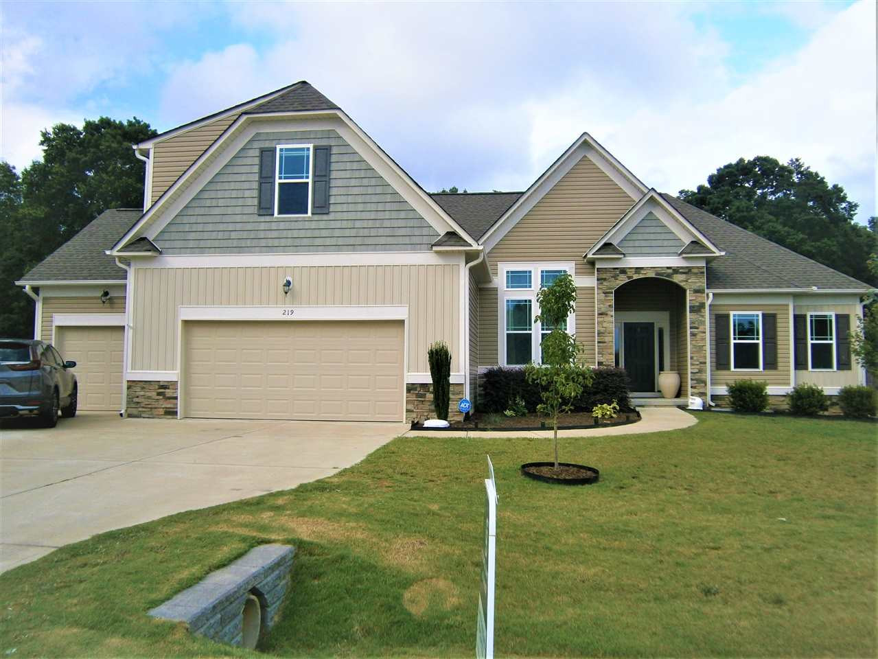219 Brazil Nut Lane Property Photo 1
