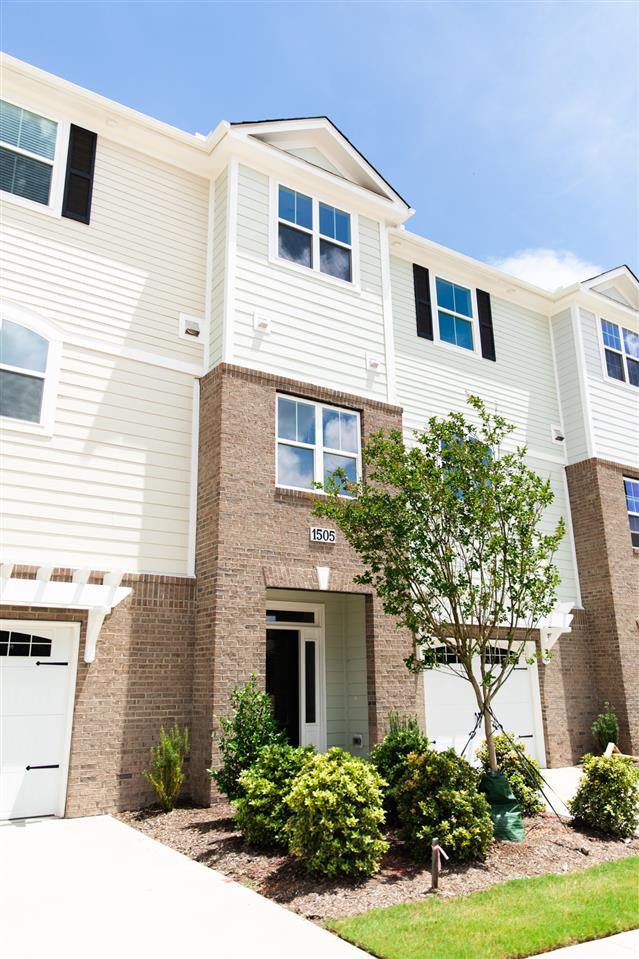 1505 Gathering Park Circle # 3 Property Photo 1