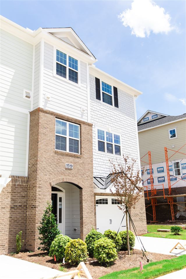 1519 Gathering Park Circle # 7 Property Photo 1