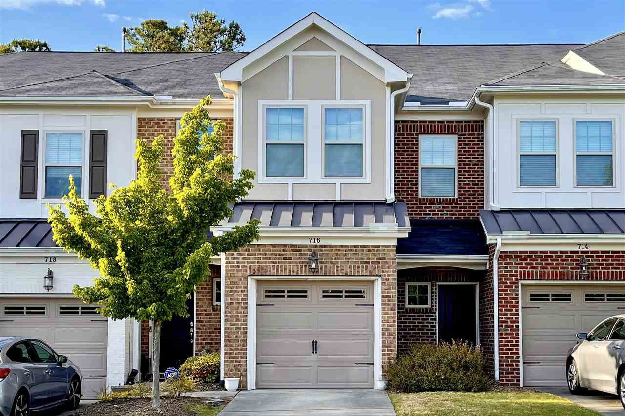 716 Sidepark Street Property Photo 1