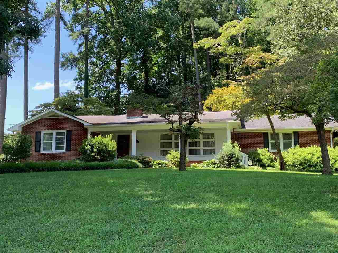 221 Crestwood Drive Property Photo 1