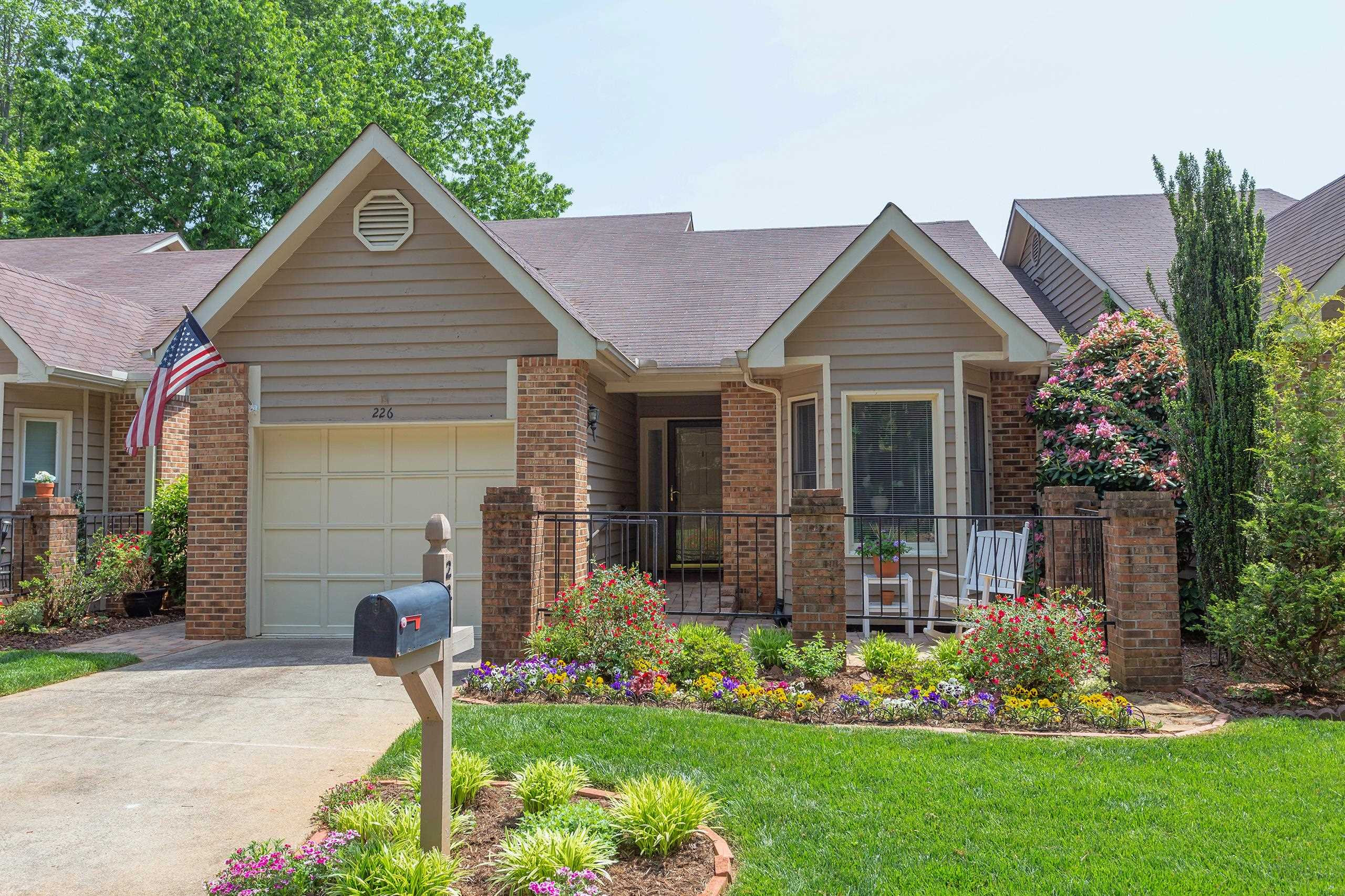 226 Hanover Place Property Photo 1