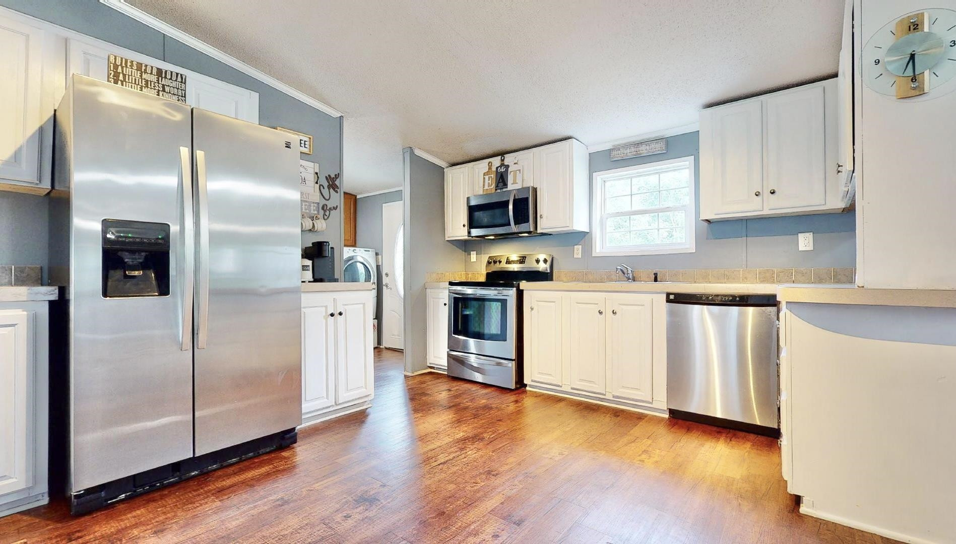 77 Geoffrey Circle Property Photo 8