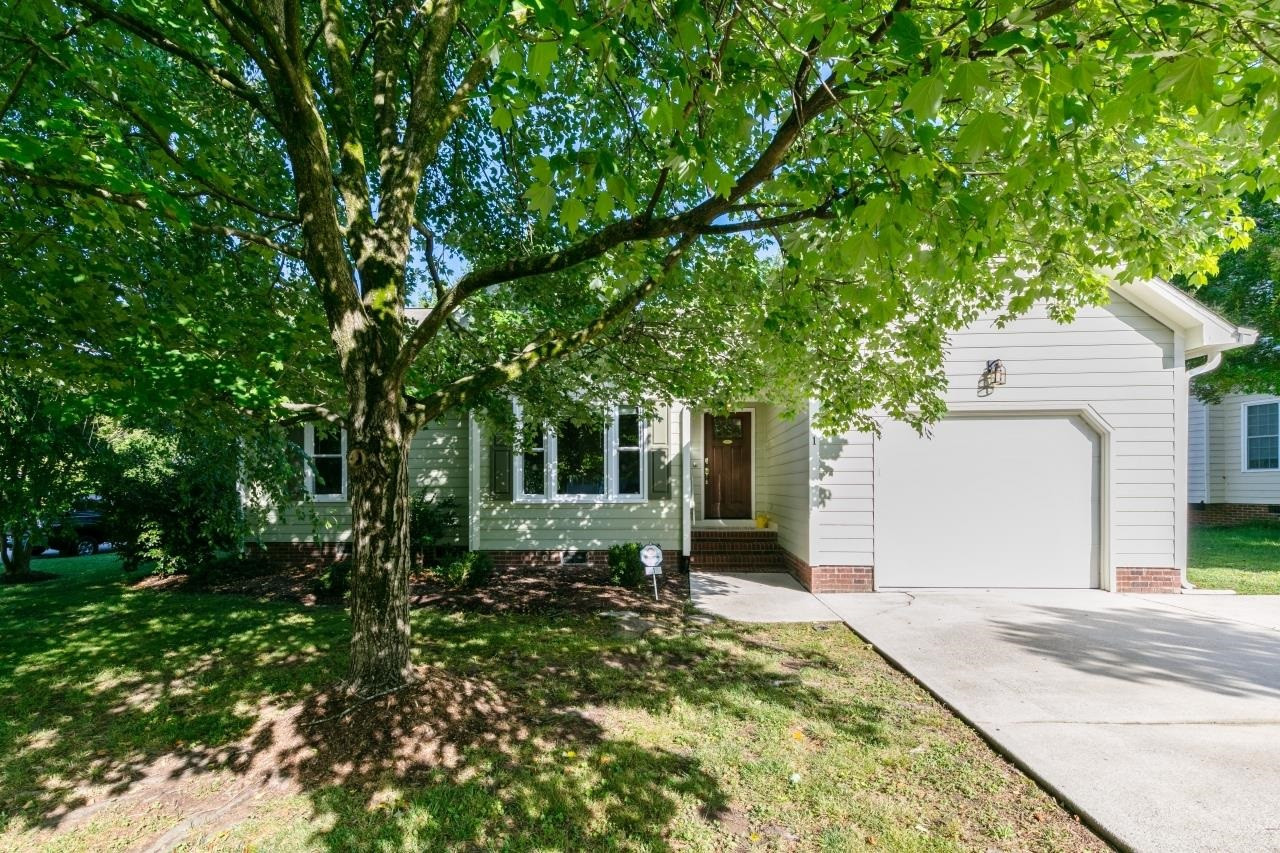 1 Red Bluff Court Property Photo 1