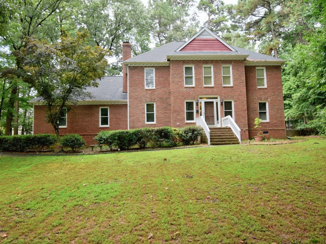 5304 Oaks Drive Property Photo 1