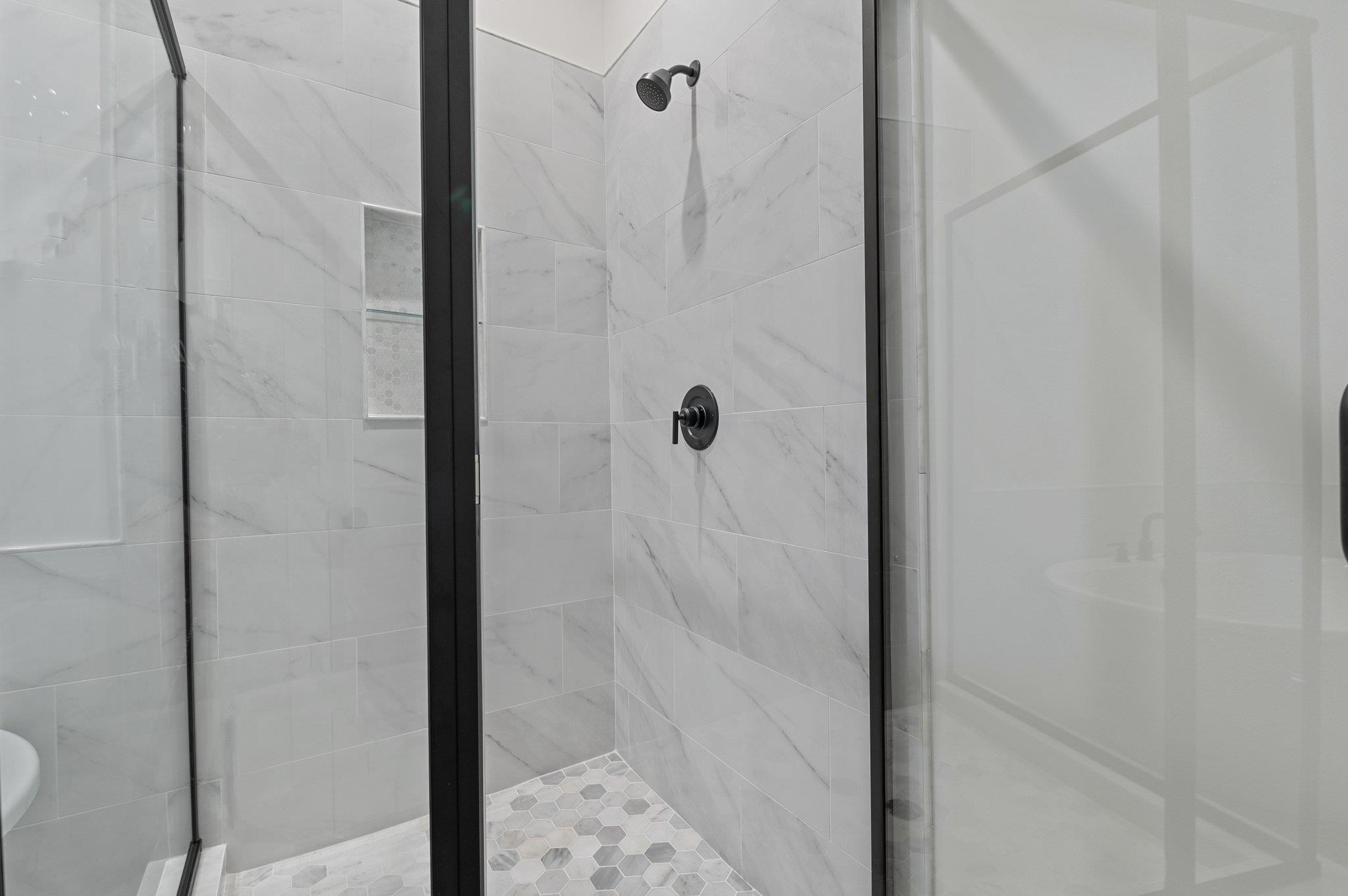 6633 Prescott Shore Drive Property Photo 18