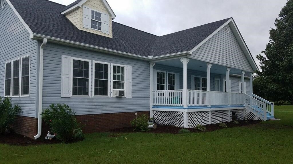 110 Soundview Drive Property Photo 1