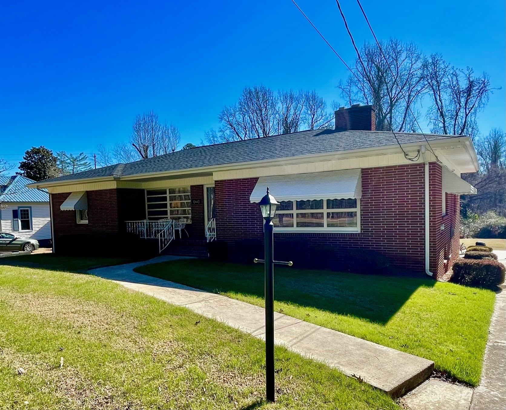 2315 Oxford Road Property Photo 1