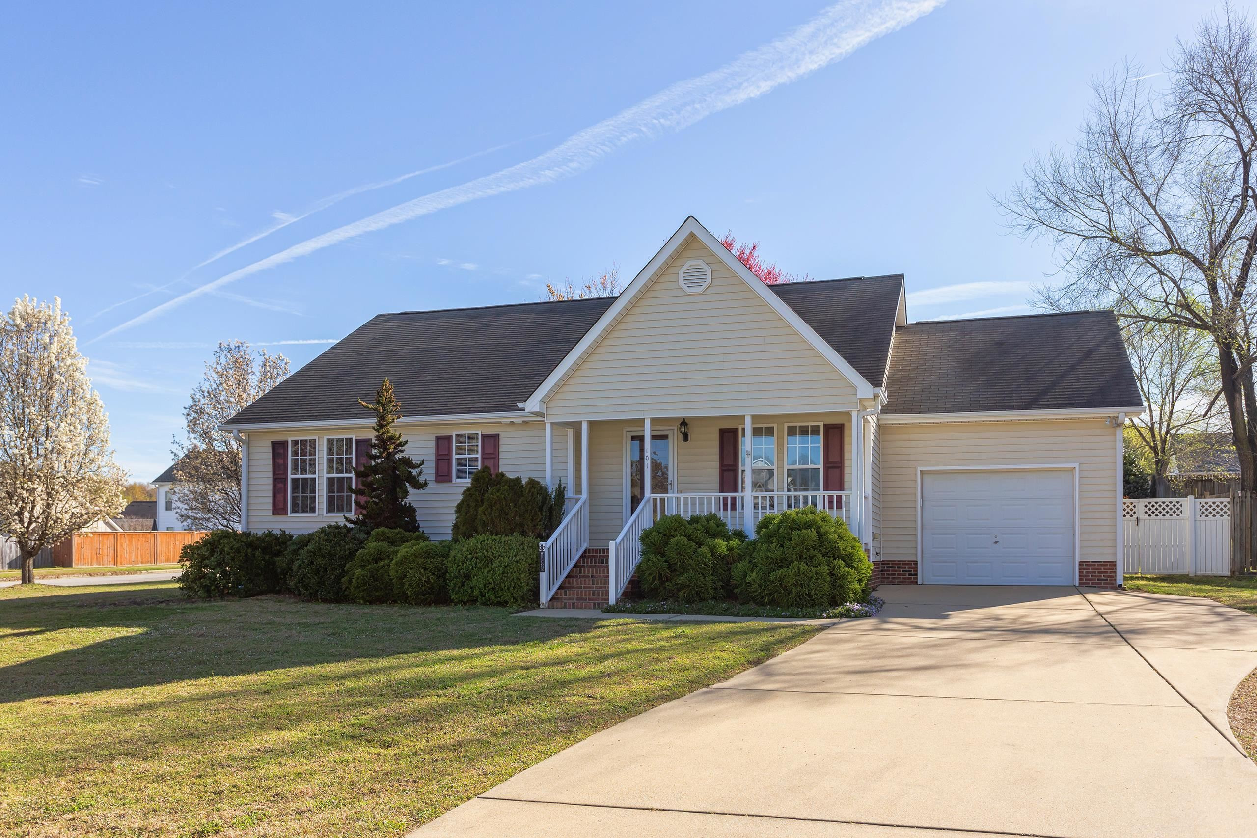 101 S Lintel Drive Property Photo 1