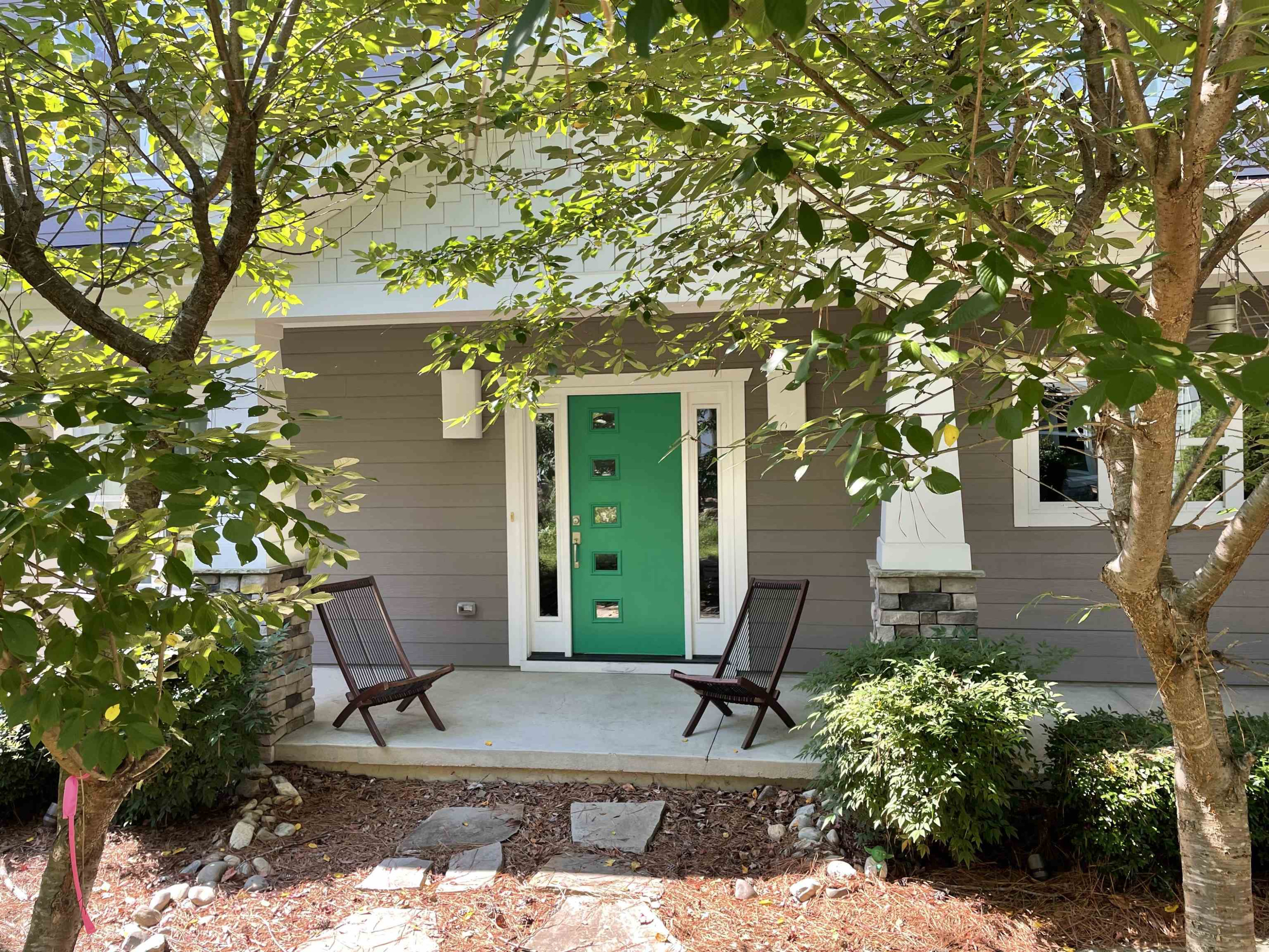 443 S Greensboro Street Property Photo 1